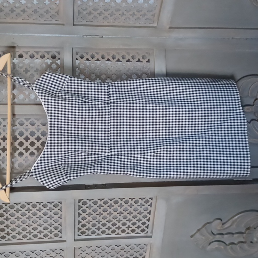 URBAN OUTFITTERS PLAID DRESS.      LIKE NEW size XS  black/cream plaid